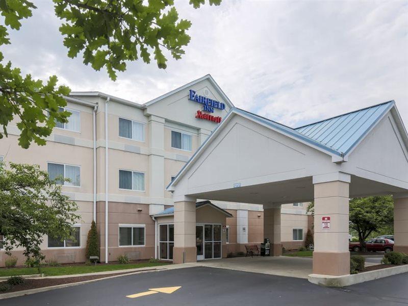 Wingate By Wyndham Uniontown Hotel Exterior photo