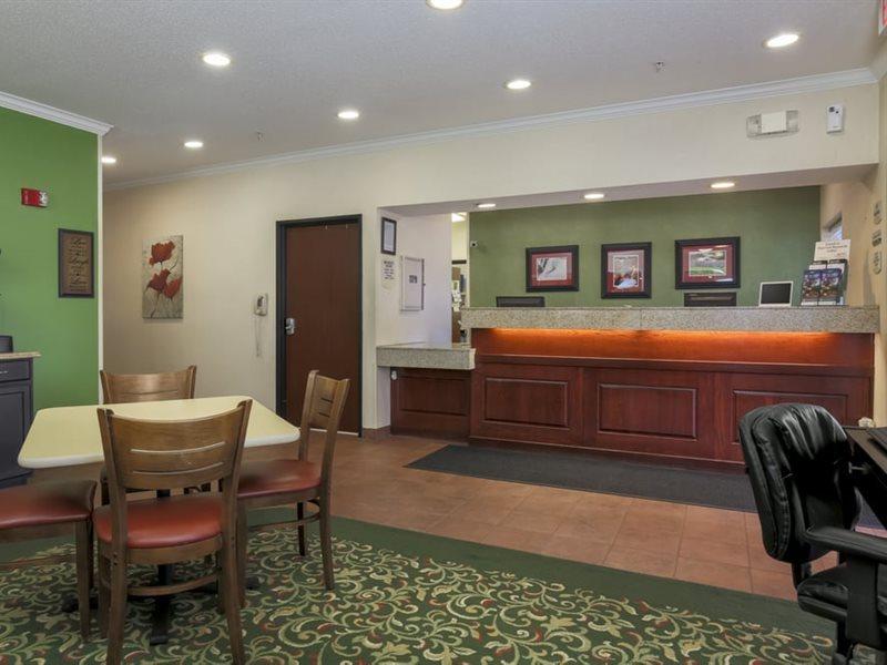 Wingate By Wyndham Uniontown Hotel Exterior photo