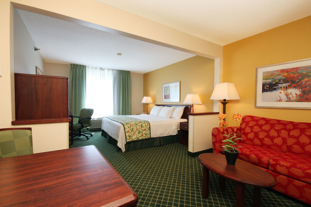 Wingate By Wyndham Uniontown Hotel Exterior photo