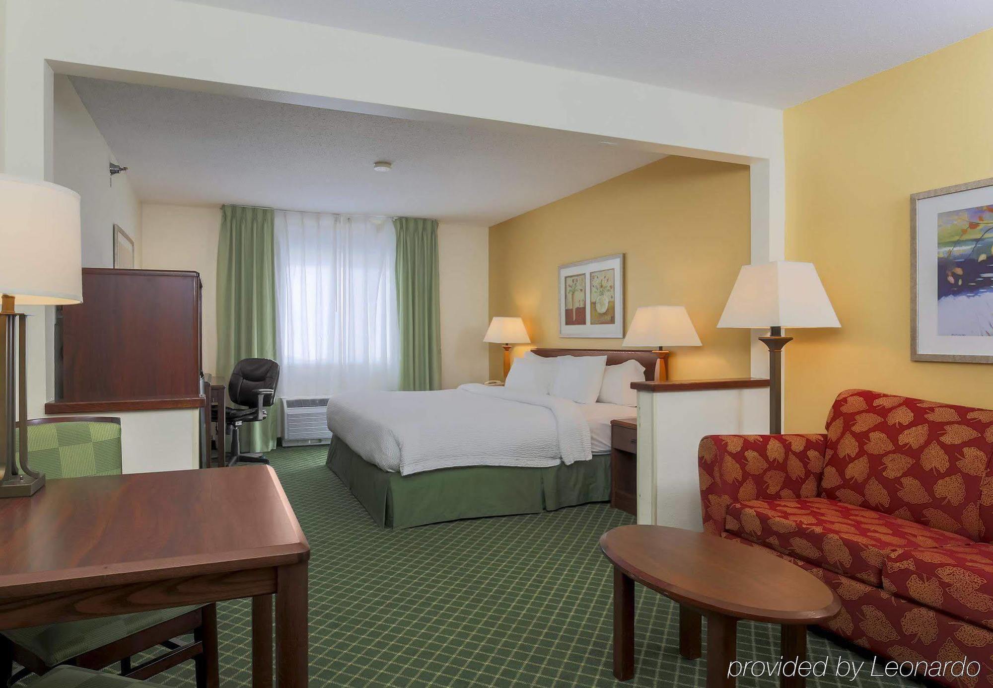 Wingate By Wyndham Uniontown Hotel Exterior photo
