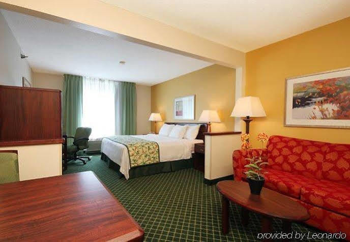 Wingate By Wyndham Uniontown Hotel Exterior photo